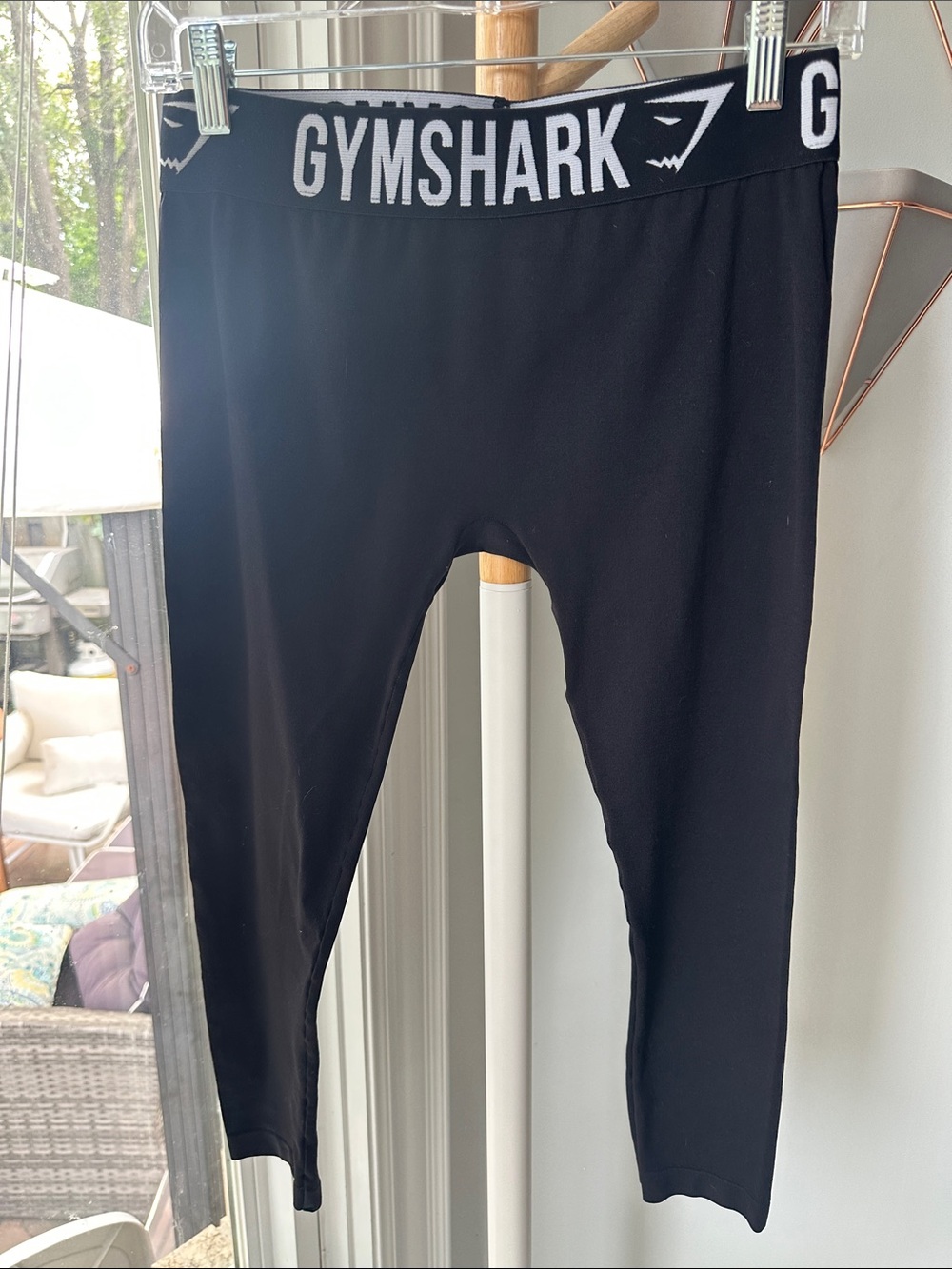 GYMSHARK Rise Adapt Black Leggings Yoga Workout Athletic Cropped Seamless Medium